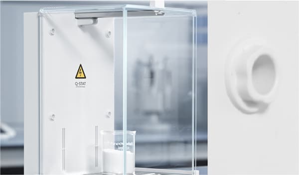 Abbildung 7: Der motorisierte automatische Windschutz Cubis™ II I Abbildung 7: Der motorisierte automatische Windschutz Cubis™ II I