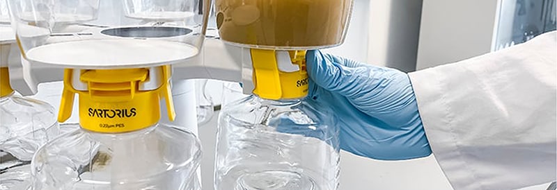 Ernte und Klärung von lentiviralen Vektoren im Labormaßstab mit Sartoclear Dynamics Lab-Filtrationssystemen